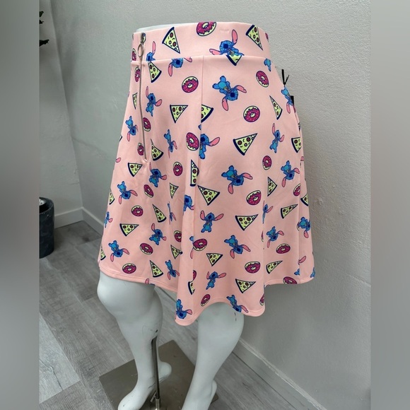 Hot Topic Disney Stitch Pizza & Donuts Scuba Skirt - NEW - Size 5 (28) - Picture 2 of 4